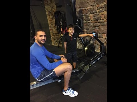 بدر هاري في الطريق إى لكسر فئة الوزن الثقيل