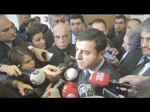 السلام في تركيا أمام خطر الانهيار والاتهامات