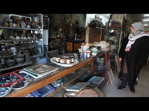 بالفيديو طوابع بريدية وصور تجسّد الحنين إلى صدام في العراق