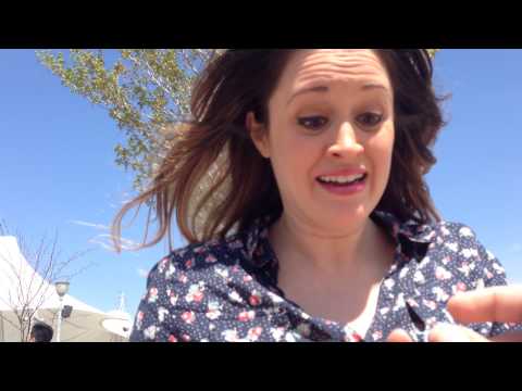 صدمة هيستيرية لفتاة طلب صديقها الزواج منه