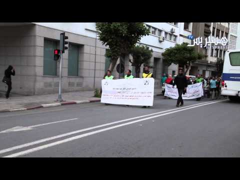 مسيرة تجوب الشوارع للمطالبة بعودة العاطلين