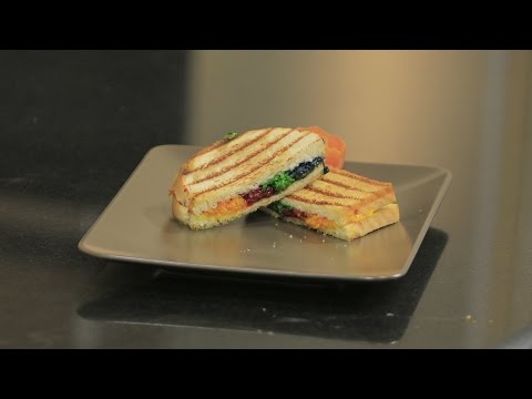 شاهد طريقة عمل سندوتش جبنة ألوان
