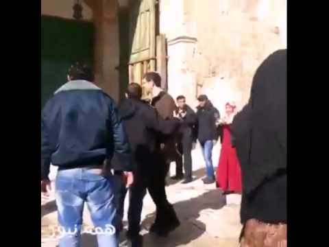 أطفال يتصدون للمستوطنين في المسجد الأقصى