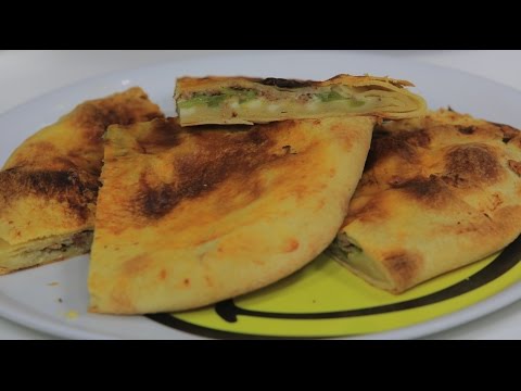 شاهد طريقة إعداد فطيرة بالدجاج