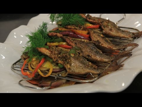 بالفيديو طريقة عمل ومقادير سمك مشوي بالصويا صوص