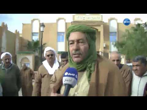 بالفيديو المواطنون يحتجّون على على إرتفاع سعر شعير العلف في الأغواط