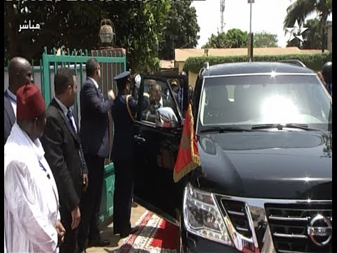 شاهد لحظة وصول الملك محمد السادس إلى مسجد أهل السنة