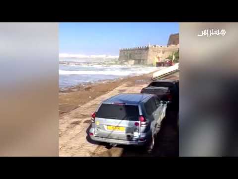 شاهد مدّ بحري عالٍ في الرباط