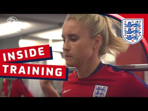 بالفيديو لقطات طريفة من تدريبات المنتخب الإنجليزي للسيدات