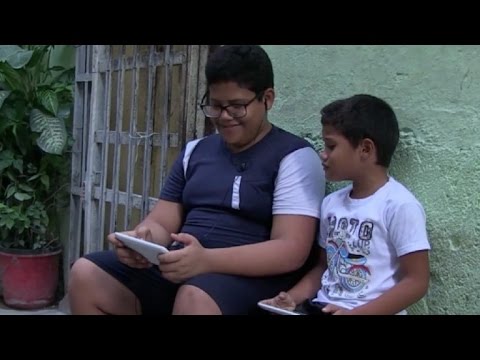 شاهد طفرة في القراءة الرقمية في كوبا