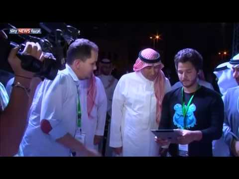 شباب جدة يبايعون الملك سلمان عبر الغرافيتي