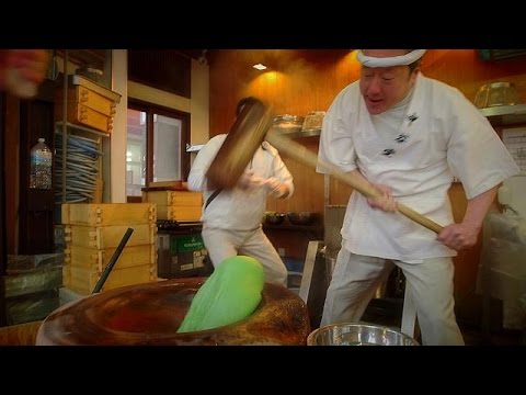 بالفيديو الموتشي أكلة تقليدية ورياضية اشتهرت بها اليابان