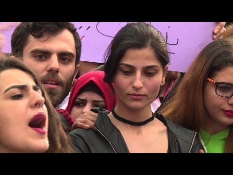 صراع للأمّهات مع المحاكم الدينية من أجل حضانة أطفالهن في لبنان