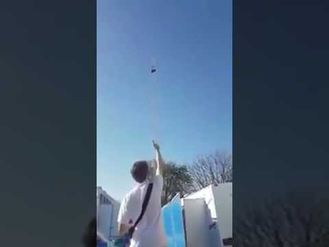 شاهد فتاة تسقط من لعبة ملاهي على ارتفاع عشرات الأمتار