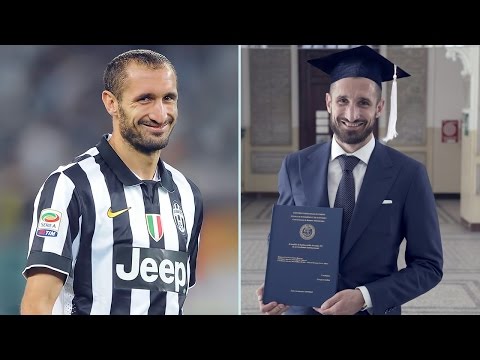 شاهد نجوم أتموا تعليمهم الدراسي والجامعي