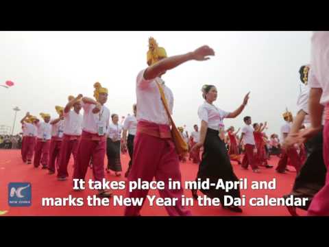 13 ألف شخص يحتفلون بمهرجان رش المياه