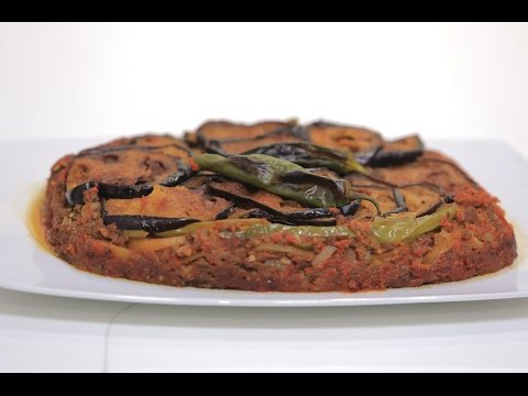 شاهد طريقة إعداد مسقعة باللحمة المفرومة