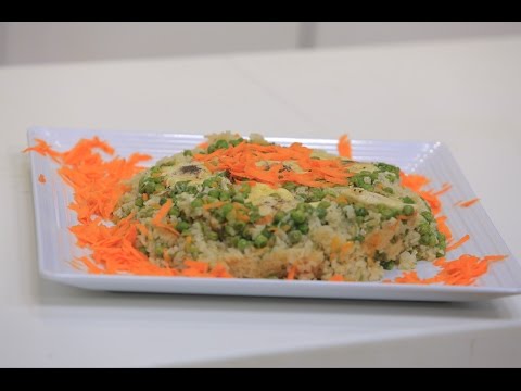 شاهد طريقة إعداد أرز بالبيض والبسلة