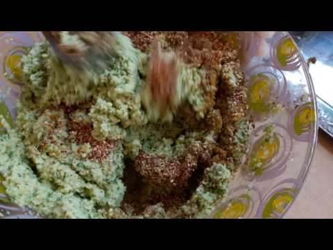 بالفيديو طريقة إعداد ومقادير الطعمية المصرية