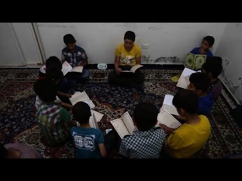 شاهد نشاطات تثقيفية رمضانية للأطفال اليتامى في دوما