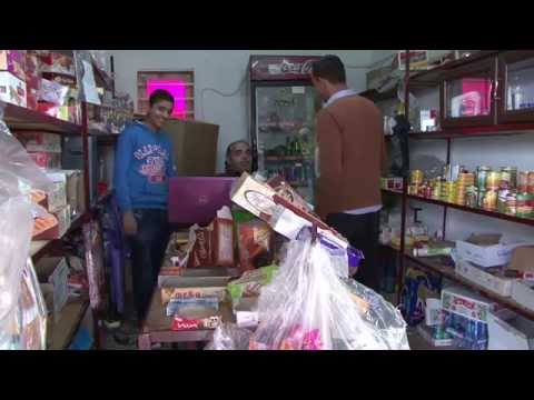 أم فلسطينية تشكو معاناتها إلى المسؤولين شاهد