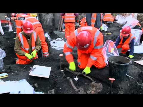 العثور على 3 آلاف هيكل عظمي في لندن بالفيديو