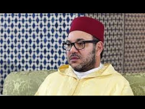 شاهد المغاربة يدعون مع الملك محمد السادس