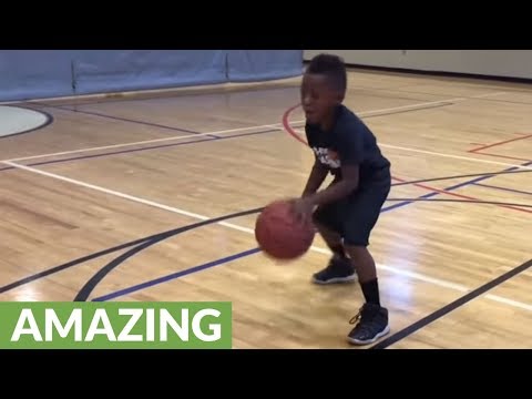 شاهد طفل 6 سنوات يتحدى عمالقة السلة بمهارته المميّزة