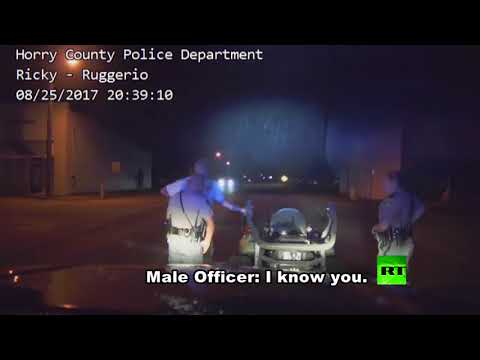 شاهد الشرطة الأميركية تطارد عمدة على آلة جز العشب