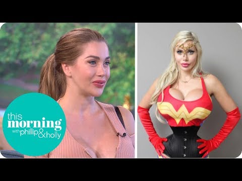 شاهد سيدة تزيل 6 أضلاع ليصبح خصرها حجمه 40 سم فقط