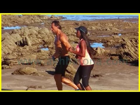 شاهد رونار الخمسيني يجر على مدربين مغاربة موجة من السخرية