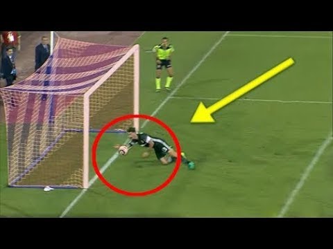 شاهد أشهر لقطات لاعبي ونجوم كرة القدم