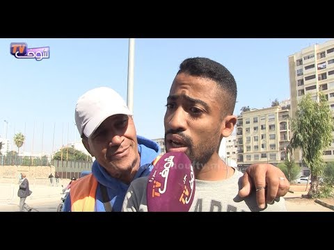شاهد جماهير الرجاء تساند بنحليب وتنتقد الممثل طارق البخاري