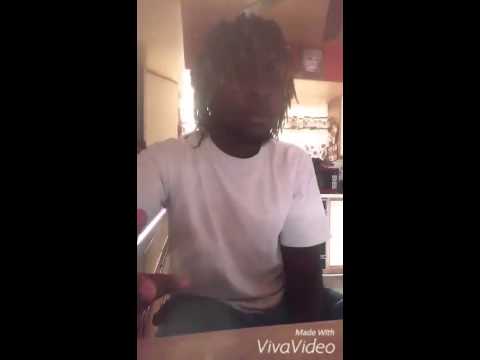 تغير مفاجئ في صوت شاب خلال غنائه يثير ضجة على الإنترنت