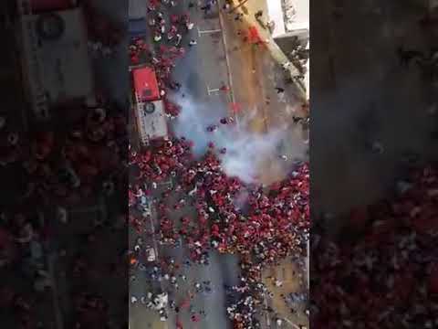 الشرطة الإيفوارية تُطلق غازات سامة على الجماهير المغربية