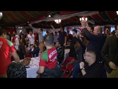 شاهد خيمتنا في باريس يجمع الشغوفين بمسيرة الأسود