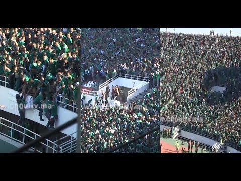 شاهد الجماهير يظهرو في المدرجات