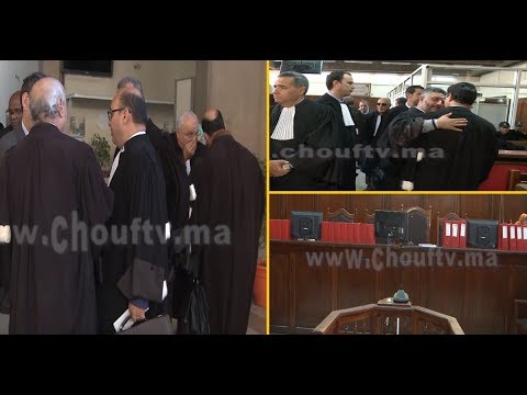 شاهد الزفزافي يمثل داخل القفص الزجاجي