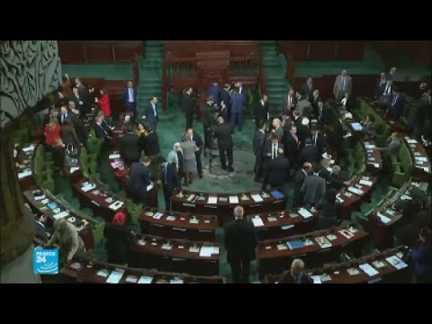 شاهد ميزانية العام 2018 أمام البرلمان التونسي