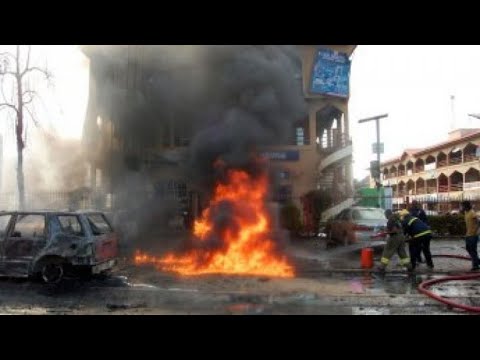 شاهد 50 قتيلا في هجوم انتحاري استهدف مسجدًا في موبي