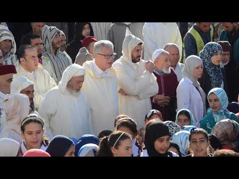 شاهد نساء طنجة يشاركن الأطفال والرجال صلاة الاستسقاء