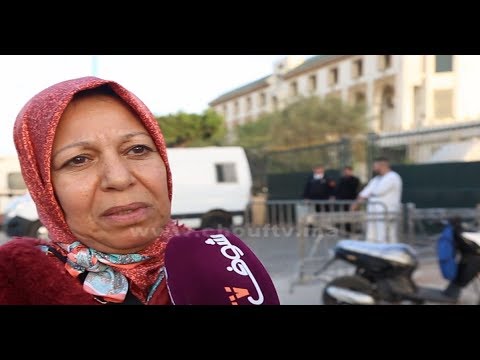 شاهد والدة التلميذ الذي ضرب مدرّسته تثير الجدل