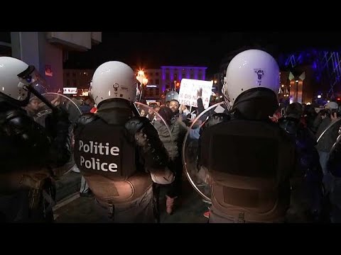 شاهد اشتباكات في بلجيكا خلال تظاهرة ضد أسواق العبيد في ليبيا