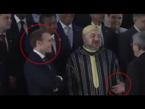شاهد اللقطة التي أضحكت الرئيس الفرنسي