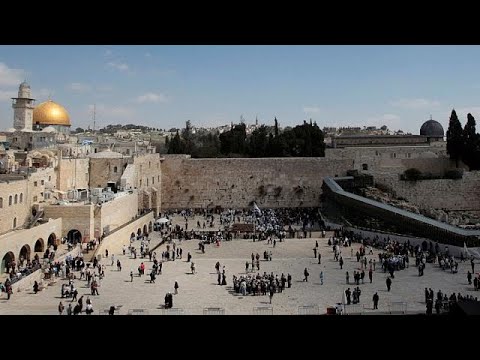 شاهد تحذيرات من كل جانب لترامب من الاعتراف بالقدس عاصمة لإسرائيل