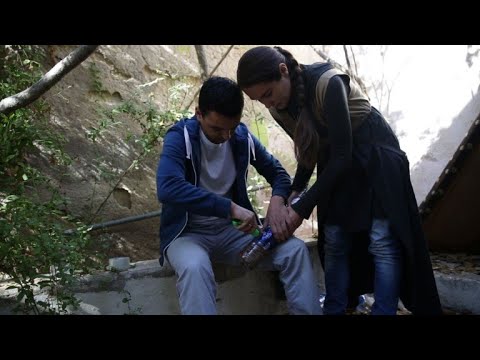 شاهد حدائق عامودية مبتكرة في عمان كمصدر غذائي بديل