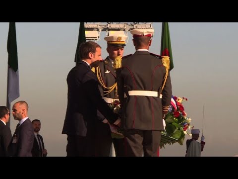 شاهد الرئيس الفرنسي يزور الجزائر صديقًا وليس رهينة الماضي