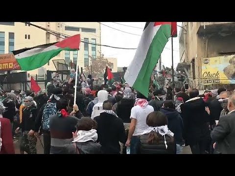 شاهد مظاهرات عنيفة في محيط السفارة الأميركية في بيروت