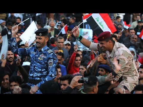 شاهد عرض عسكري في بغداد للاحتفال بالنصر على تنظيم داعش