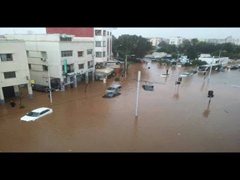 شاهد الدار البيضاء تغرق بعد تساقطات مطرية